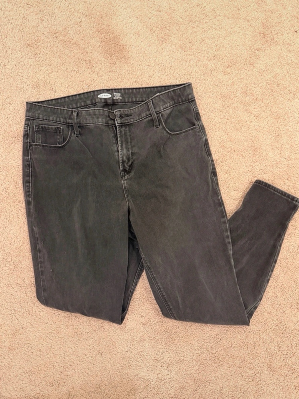 Old Navy Women’s Washed Black Skinny Jeans